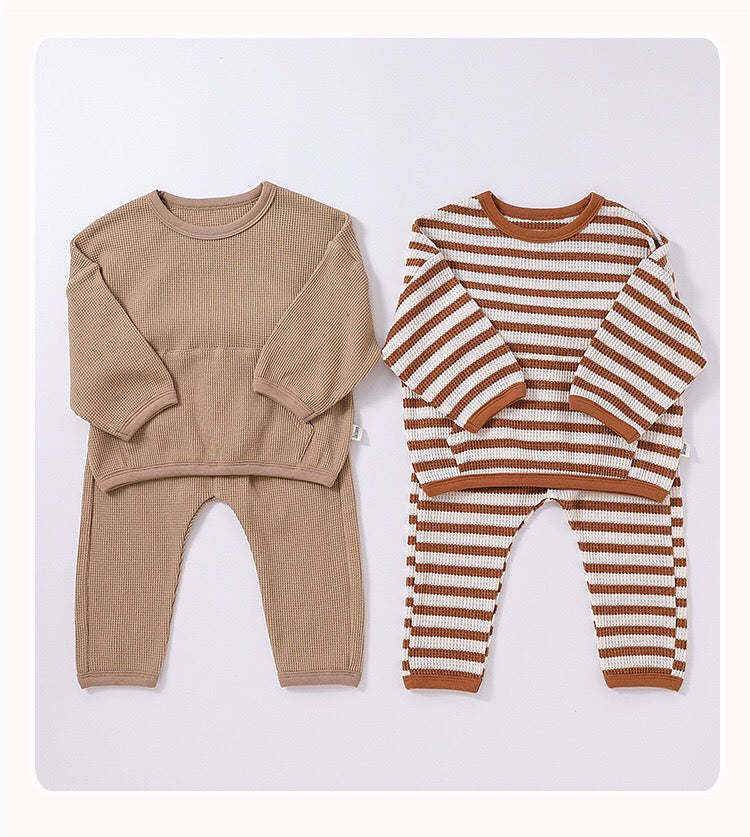 Baby Striped Pattern Or Solid Color Waffle Pocket Hoodie With Pants Sets